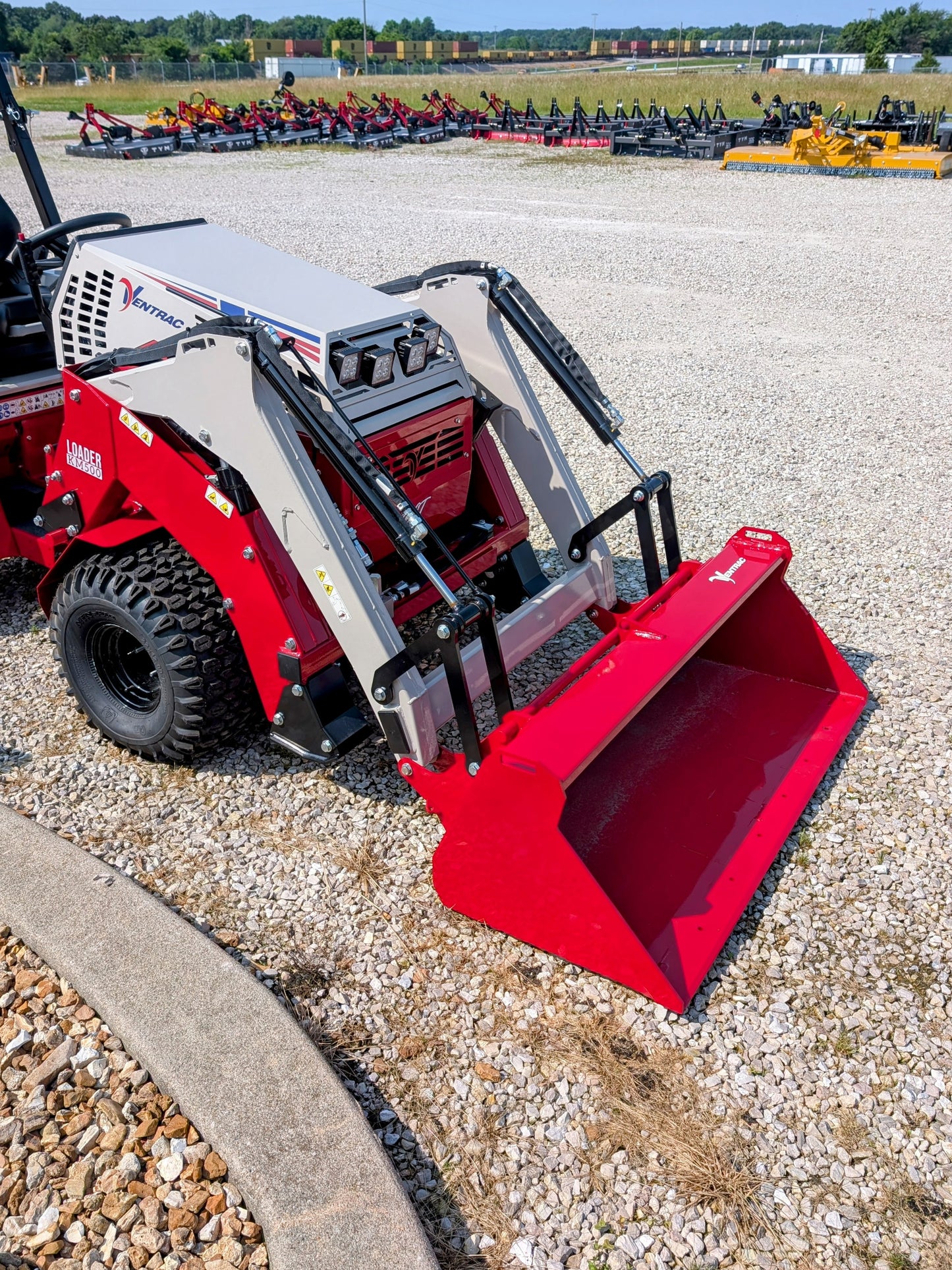 VENTRAC VERSA LOADER KM500 39.55601