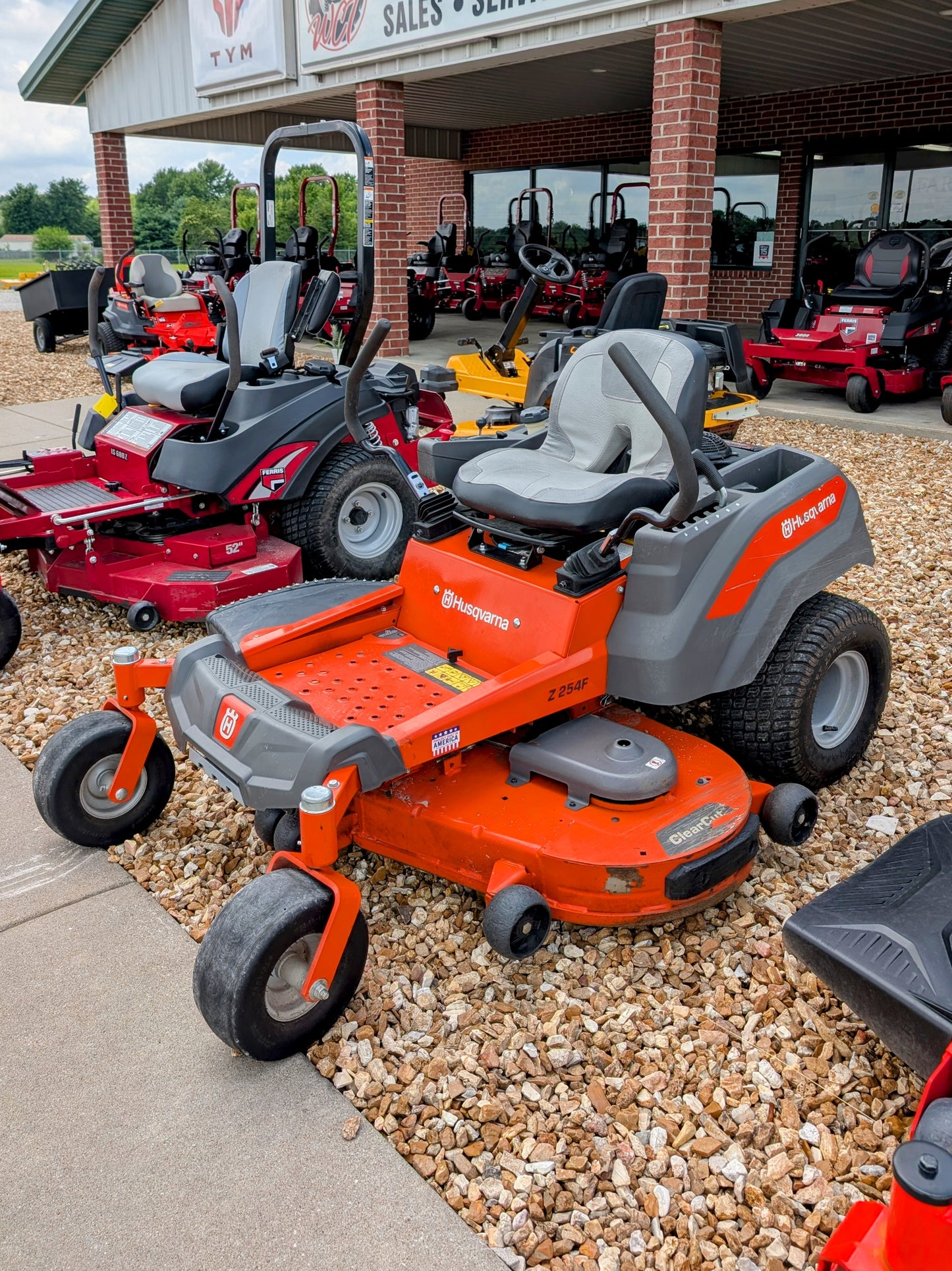 USED Husqvarna Z254F 54" Deck