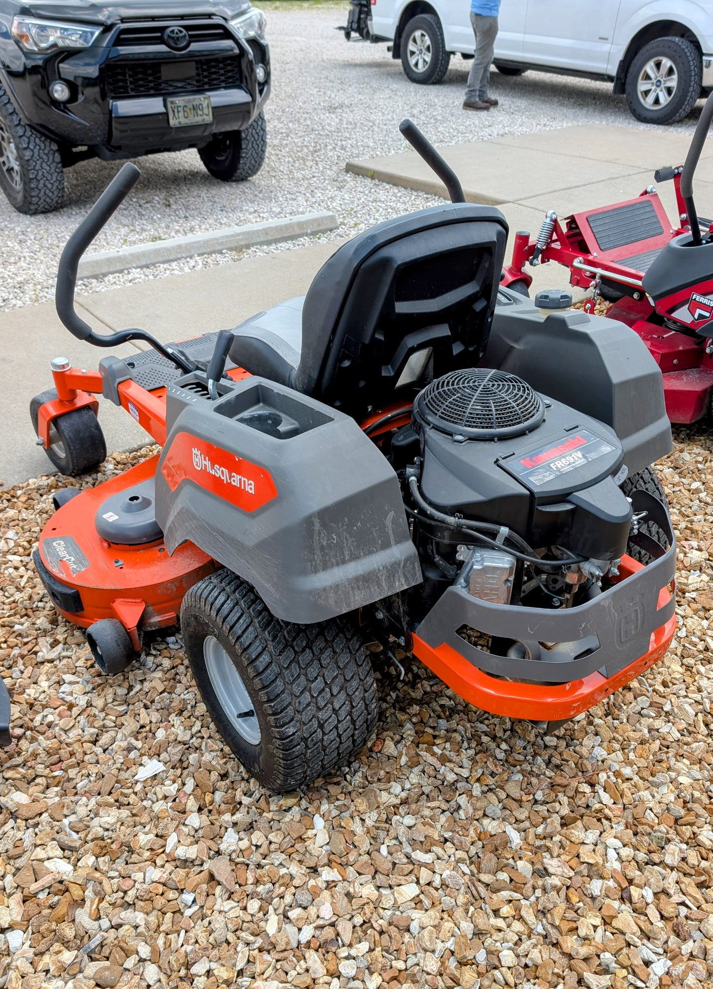 USED Husqvarna Z254F 54" Deck