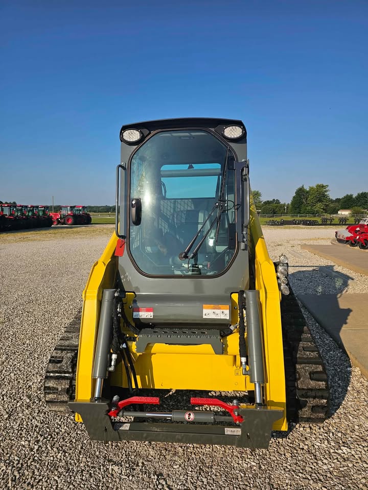 Wacker Neuson ST37 Premium Cab Track Loader - ST37 Premium Cab