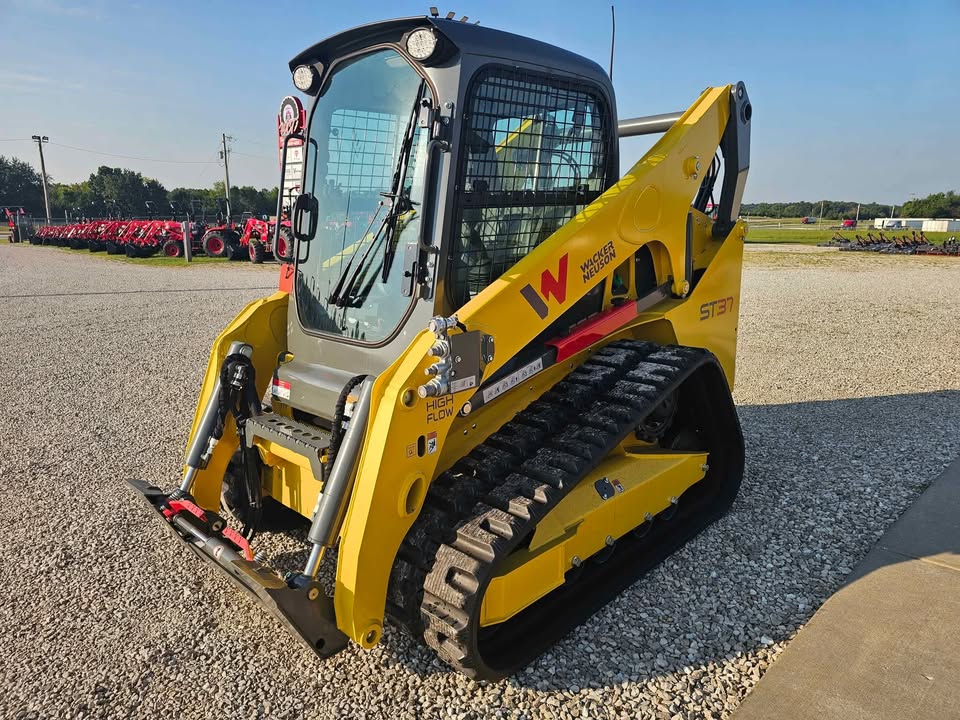 Wacker Neuson ST37 Premium Cab Track Loader - ST37 Premium Cab