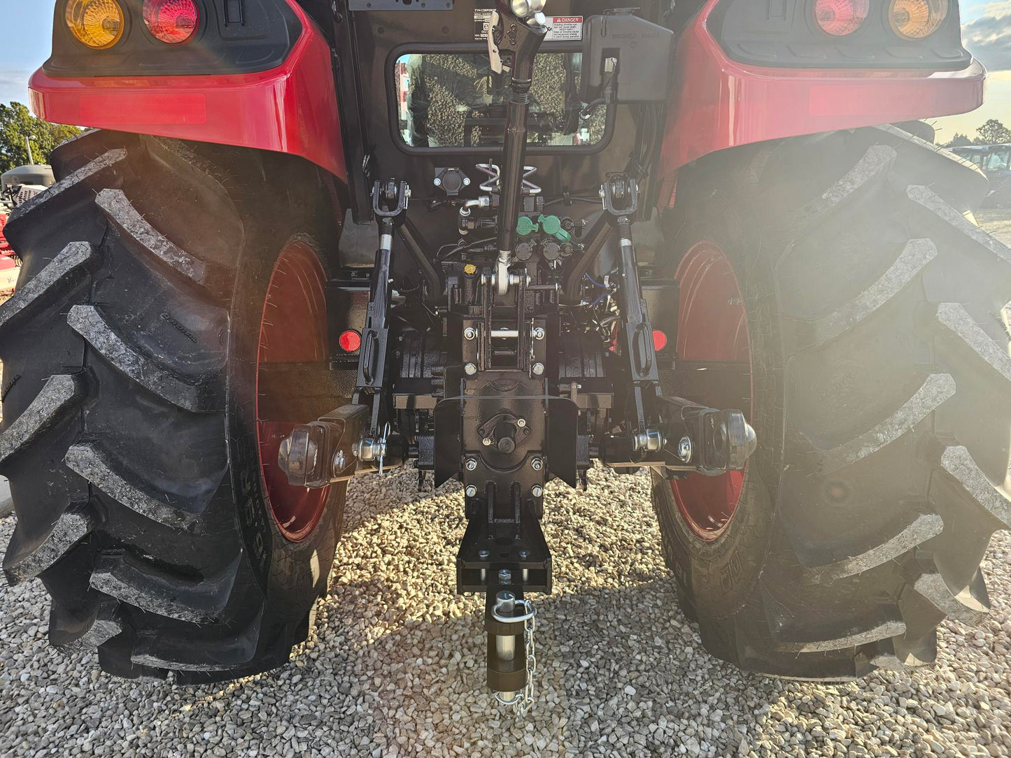 TYM T5075PSC CAB TRACTOR - 74HP, POWER SHUTTLE