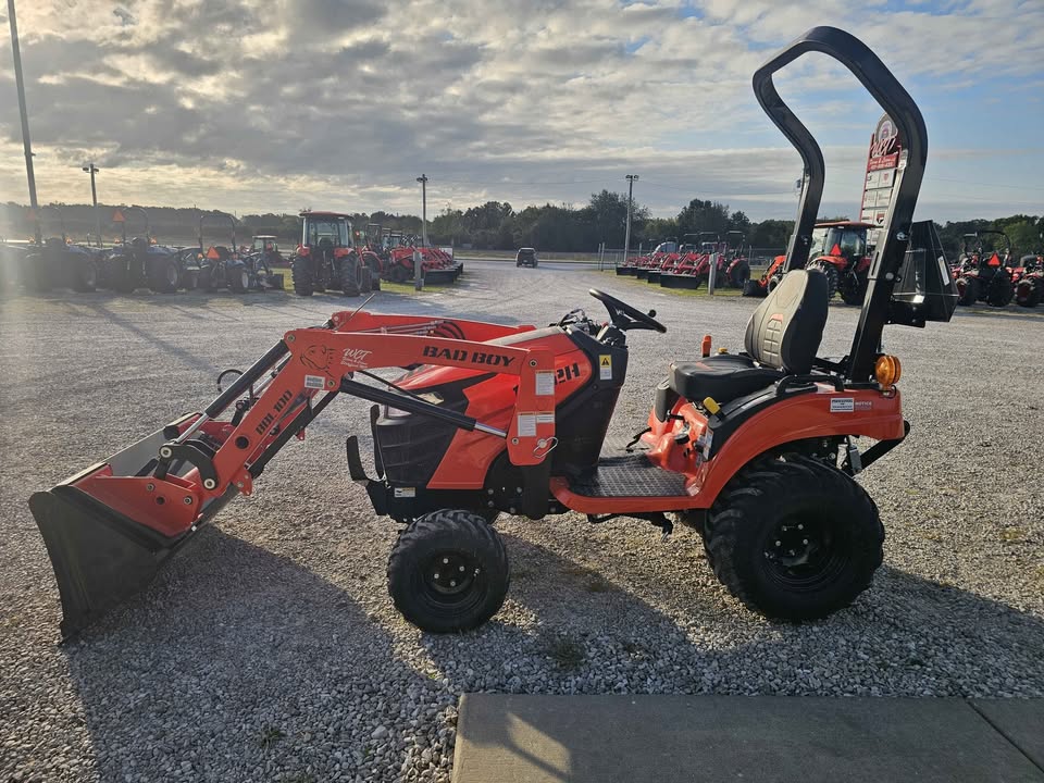 BAD BOY 1025H, 25HP HST, 4WD, DIESEL TRACTOR - 1025H