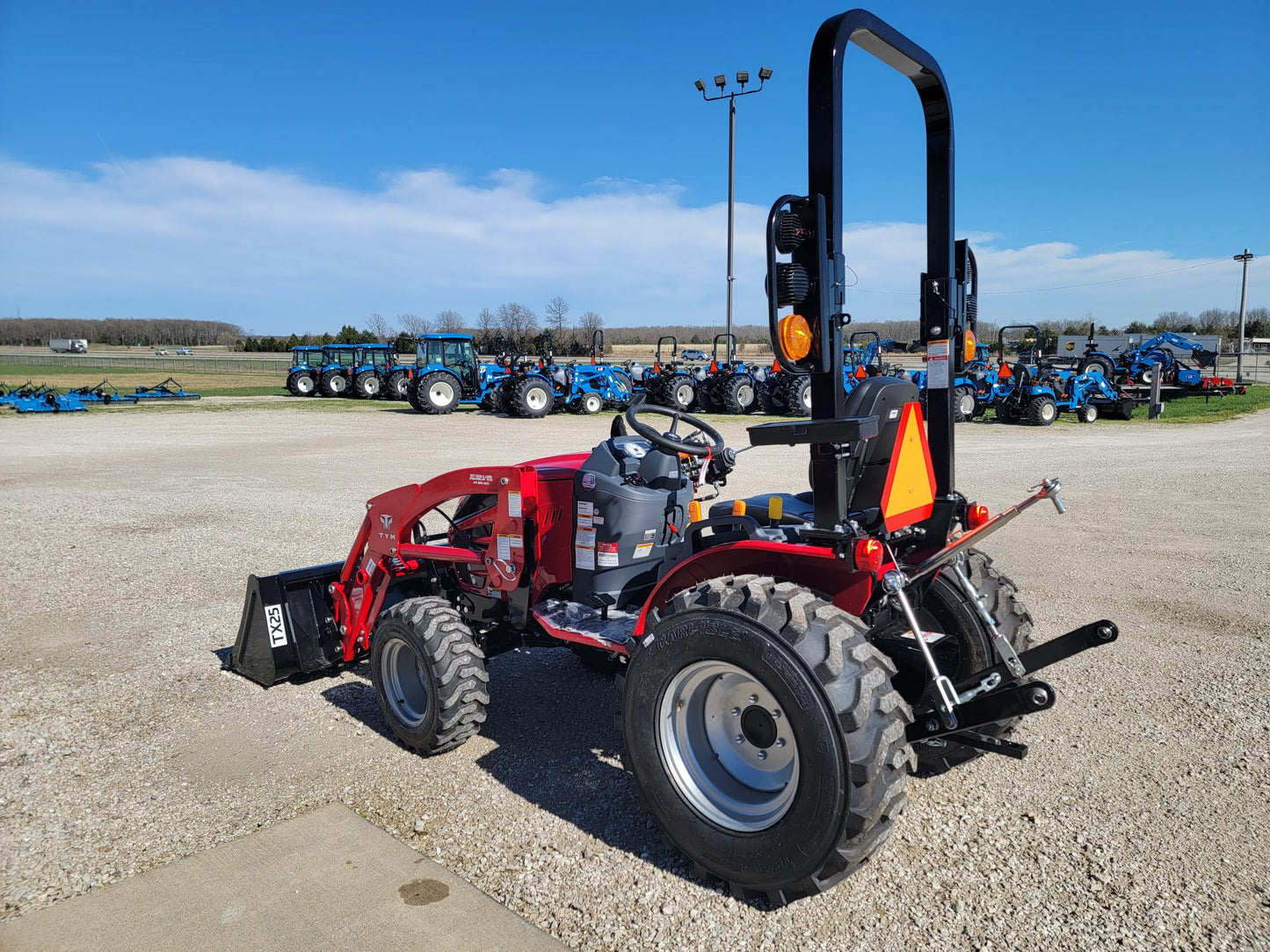 TYM T254 TRACTOR - 23.9HP, HST