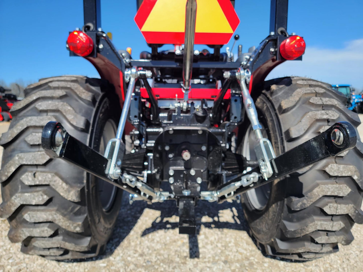 TYM T254 TRACTOR - 23.9HP, HST