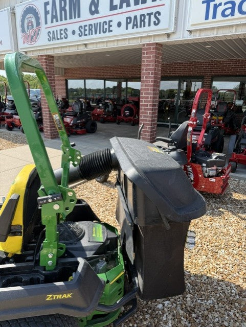 USED JOHN DEERE  ZTR 54" w/grass catcher 229 Hours - Z530M