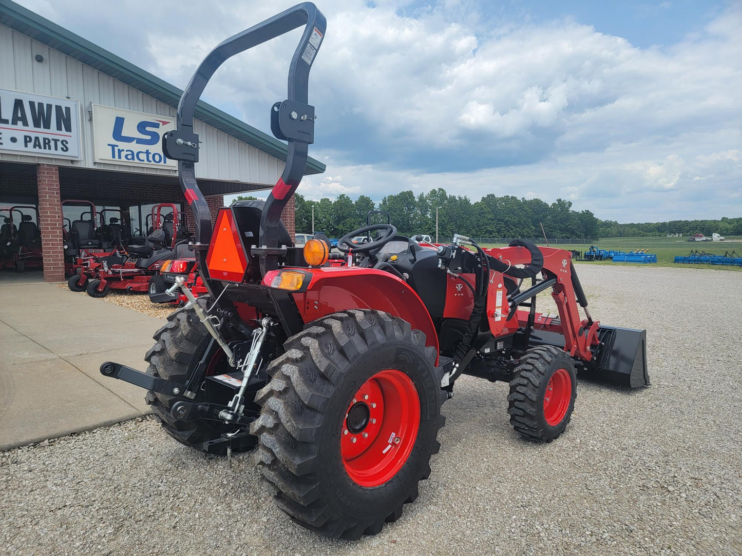 TYM 2515R TRACTOR - 24HP GEAR