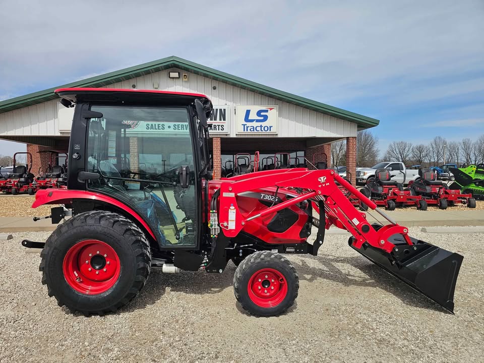 TYM T3025HC CAB TRACTOR, 24 HP, HST