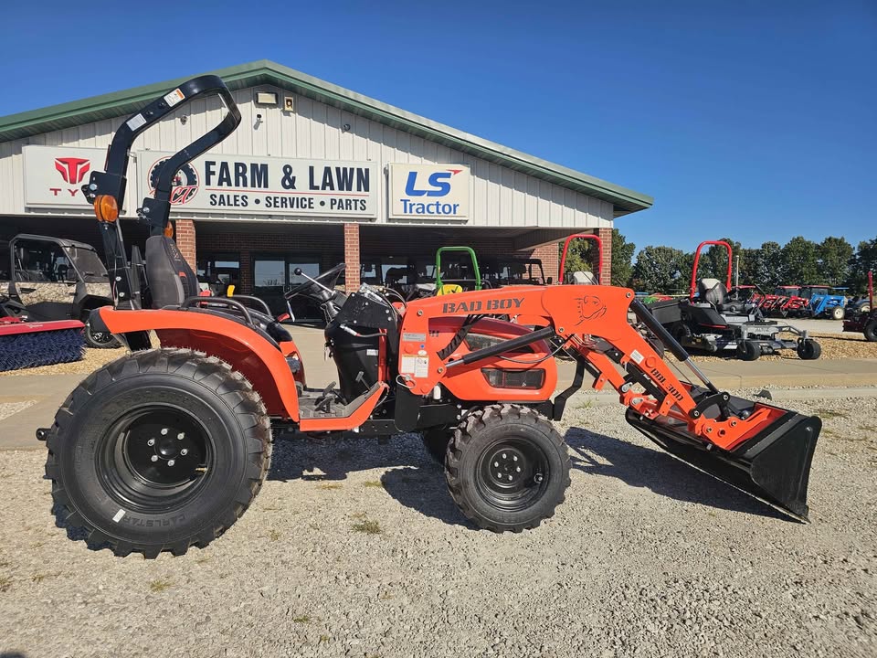 BAD BOY 3026H, 26HP, HYDRO 4WD, DIESEL TRACTOR