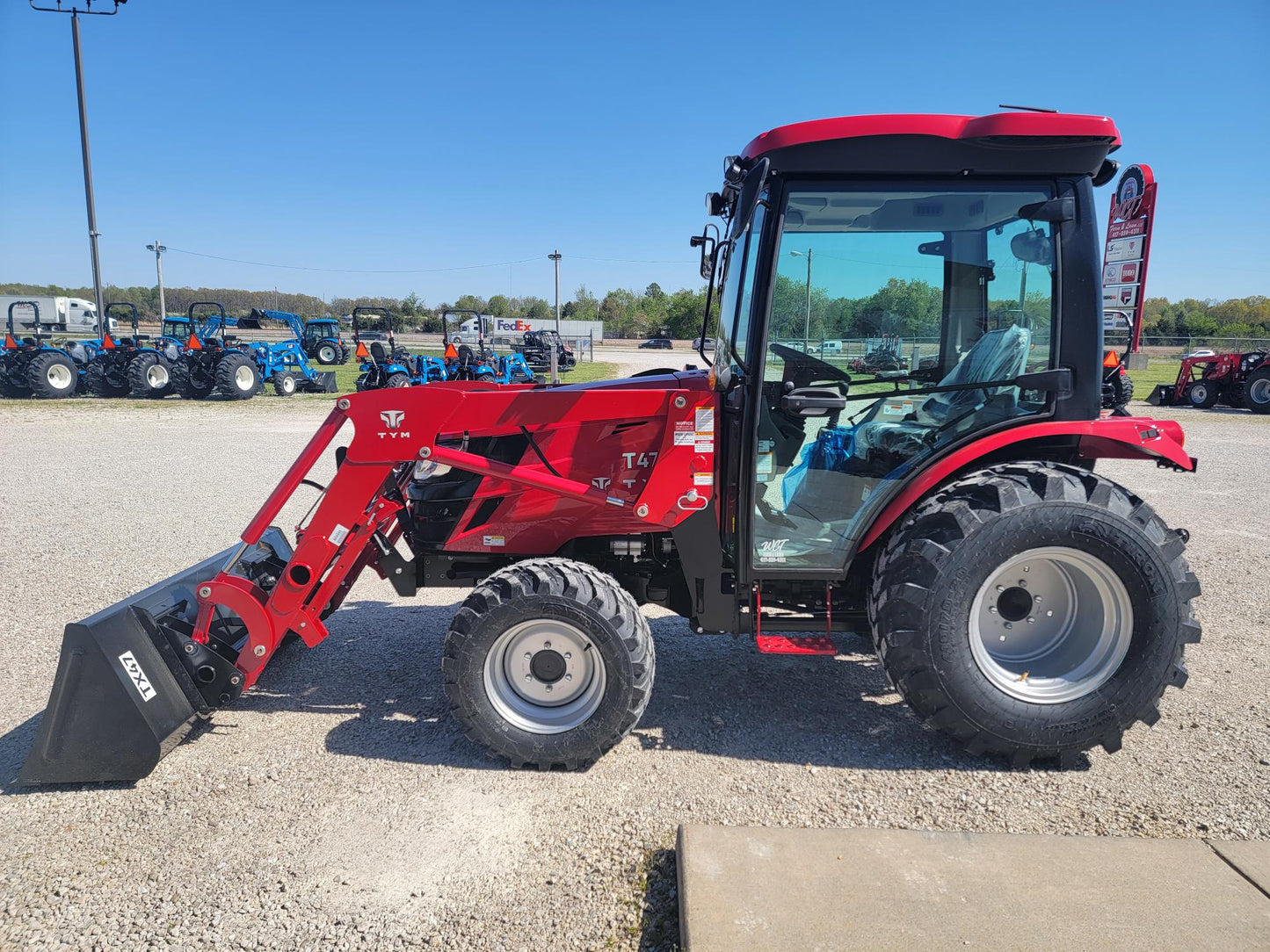 TYM T474HC CAB TRACTOR - 48.3HP, HST