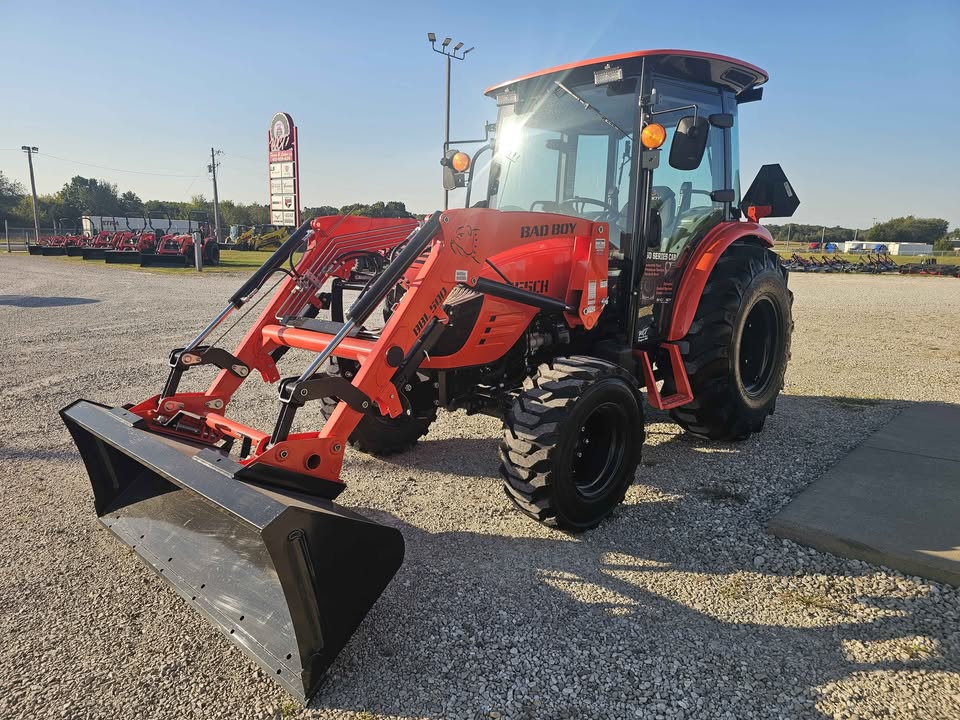 BAD BOY 5055CH, CAB, 55HP HST, 4WD, DIESEL TRACTOR