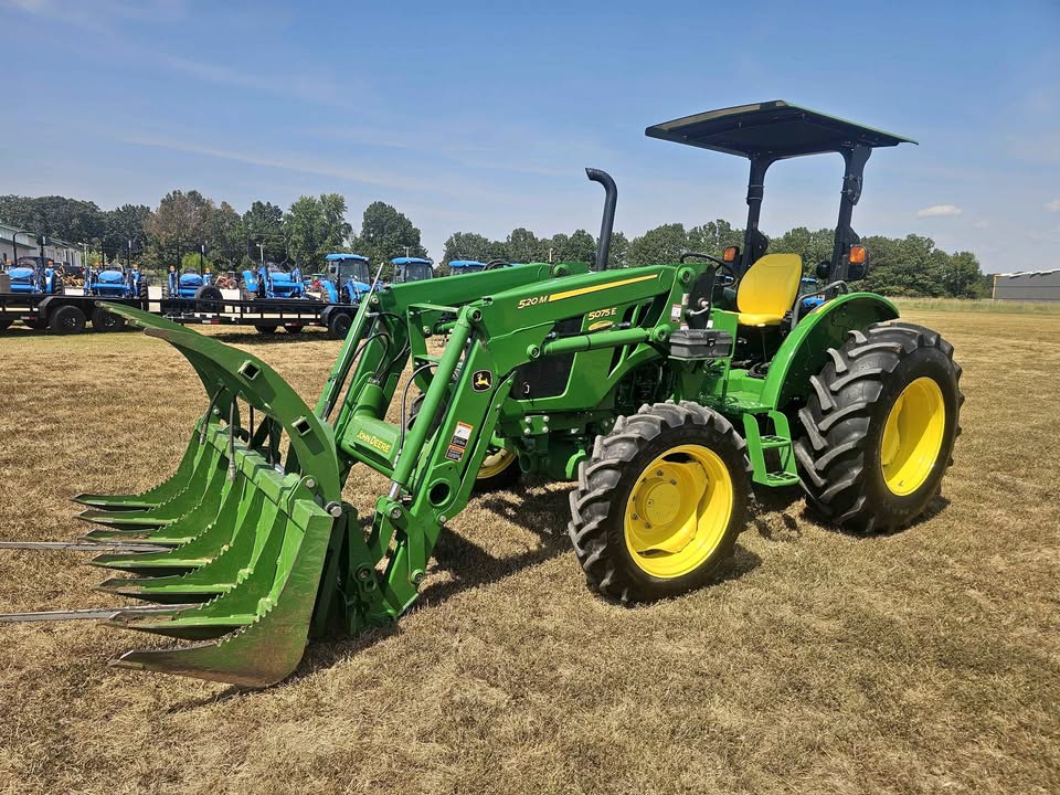 USED JOHN DEERE 5075E, 248 HOURS