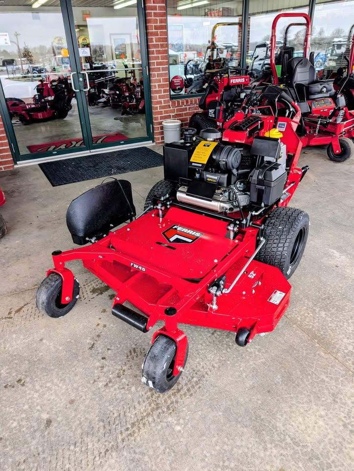 FERRIS FW45, 28HP VANGUARD, EFI, OGS, 52" - 5901893