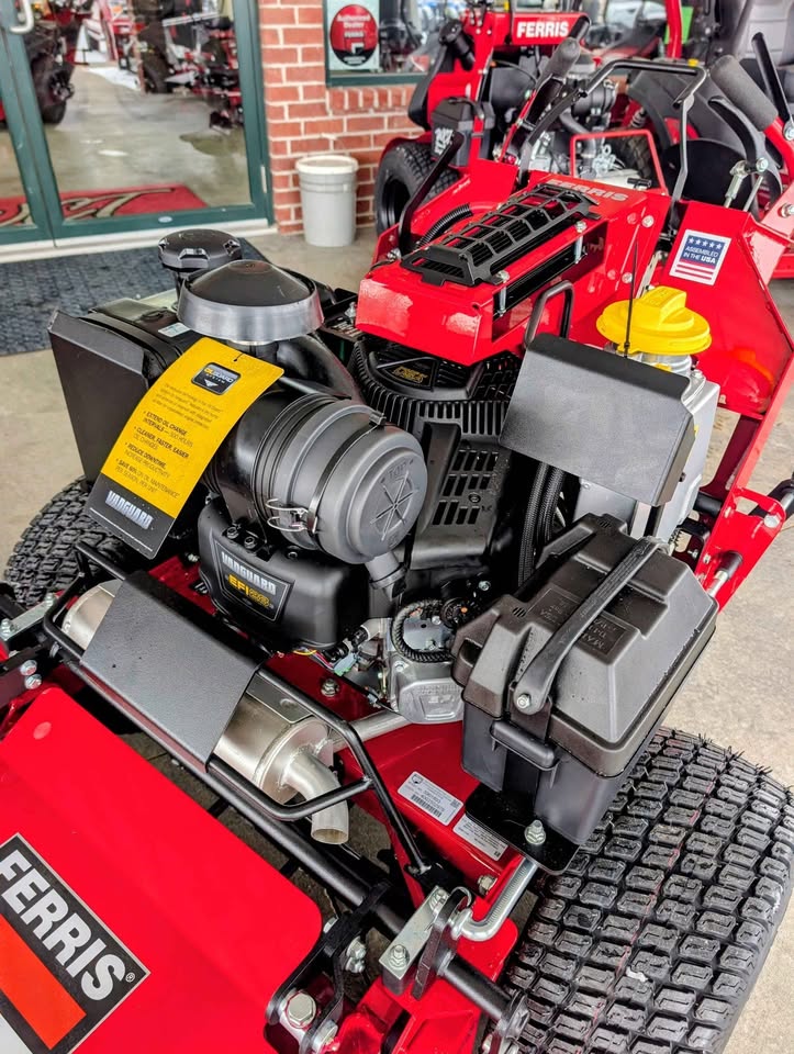 FERRIS FW45, 28HP VANGUARD, EFI, OGS, 52" - 5901893