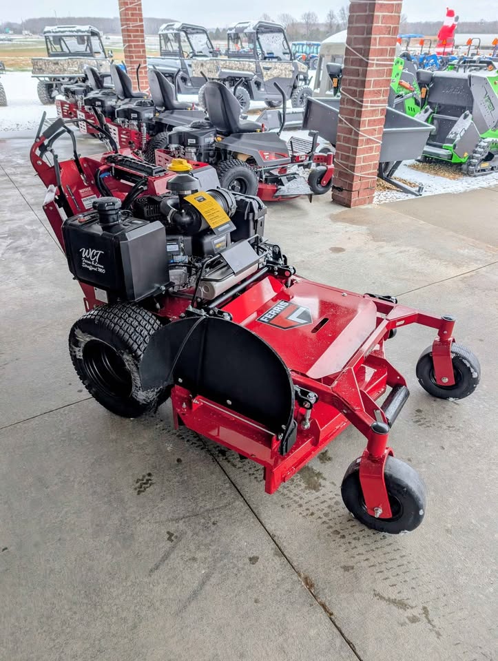 FERRIS FW45, 28HP VANGUARD, EFI, OGS, 52" - 5901893