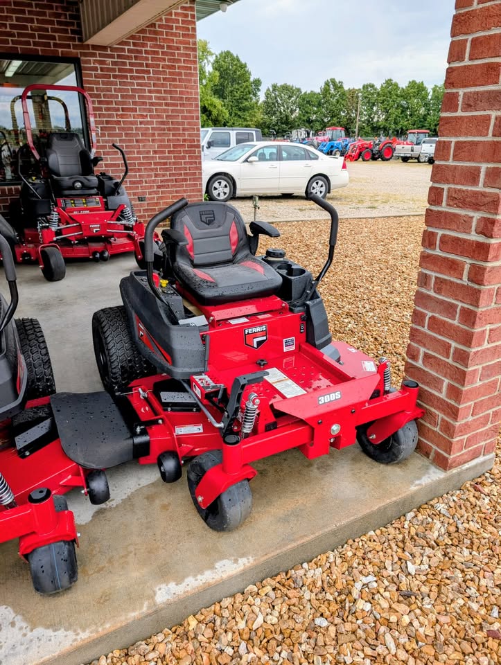 FERRIS 300S, 25HP BRIGGS, 52" - 5902142