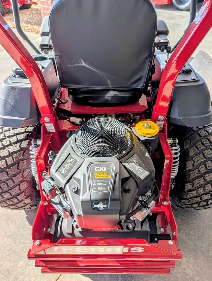 FERRIS ISX800, 27HP BRIGGS EFI, 250HR EOL, 60" - 5902172