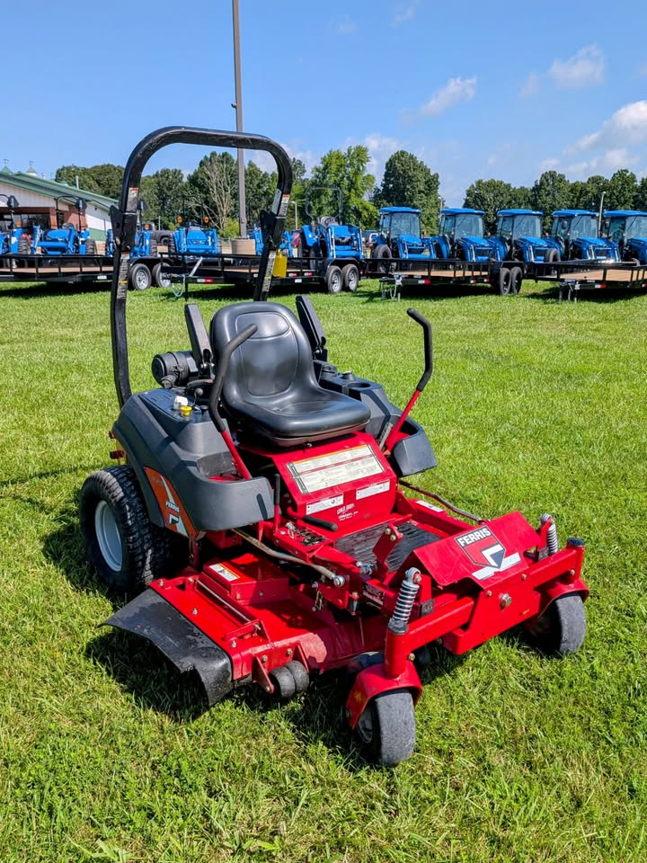 (USED) FERRIS 1500Z 52" DECK W/ 22HP KAWASAKI - USED-5900876