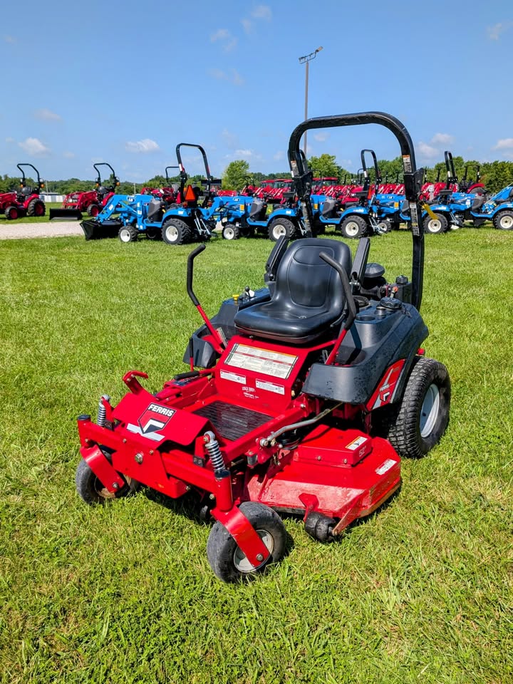 (USED) FERRIS 1500Z 52" DECK W/ 22HP KAWASAKI - USED-5900876