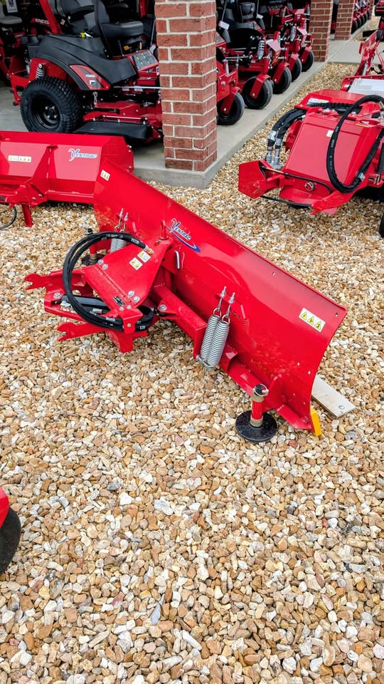 (USED) - VENTRAC KD722 72" BLADE W/ POLY EDGE