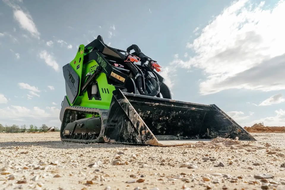 VIPER LOADERS MINI SKID - V1300X