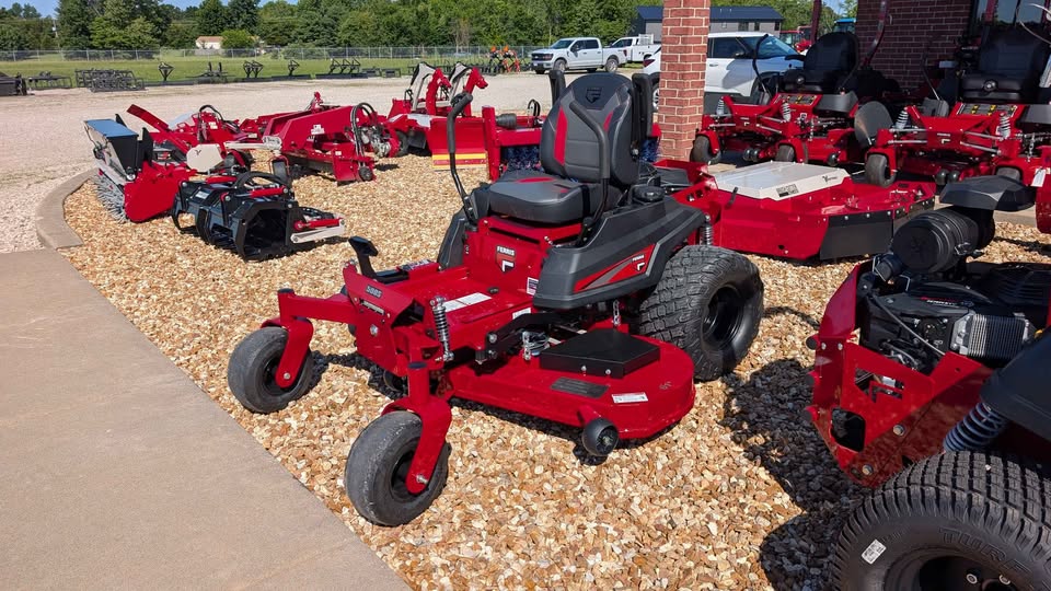 FERRIS 500S, 24HP KAWASAKI, 61" DECK - 5902056