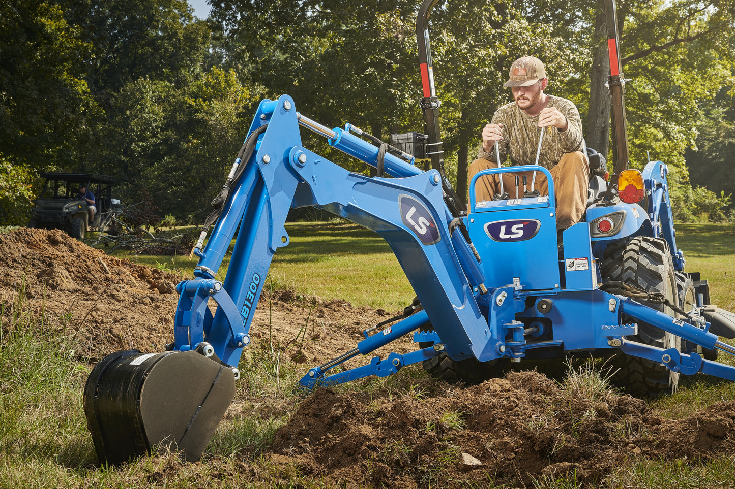 LS-LB3002 Backhoe, fits MT2 Series (Except MT226HE/E)