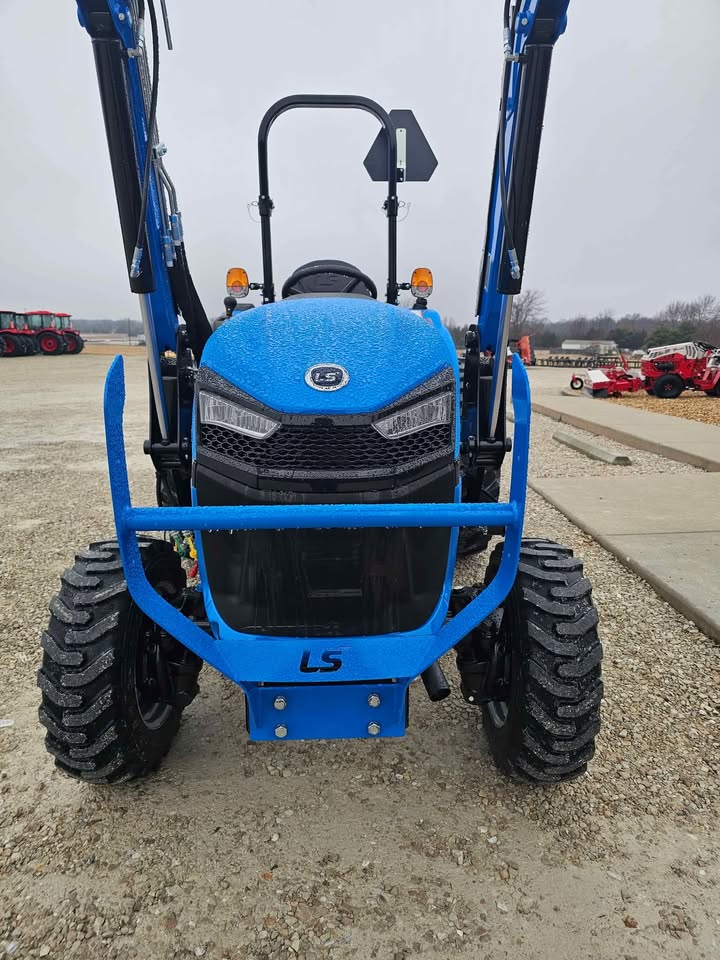 LS TRACTOR MT226E – 24.6HP, GEAR