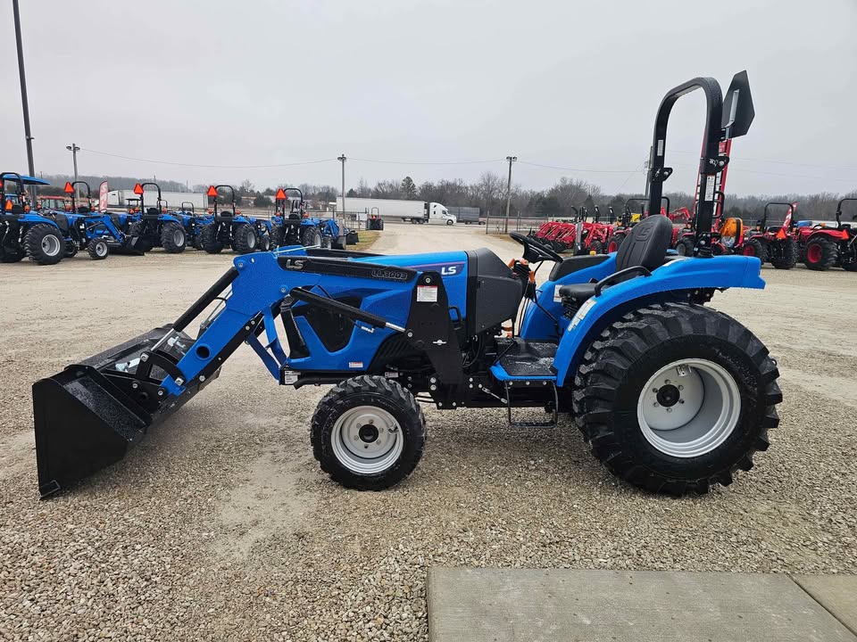 LS MT242E, 42.5HP, GEAR, 4WD DIESEL TRACTOR