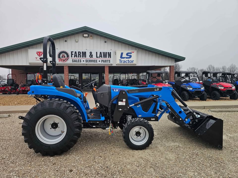 LS MT242E, 42.5HP, GEAR, 4WD DIESEL TRACTOR