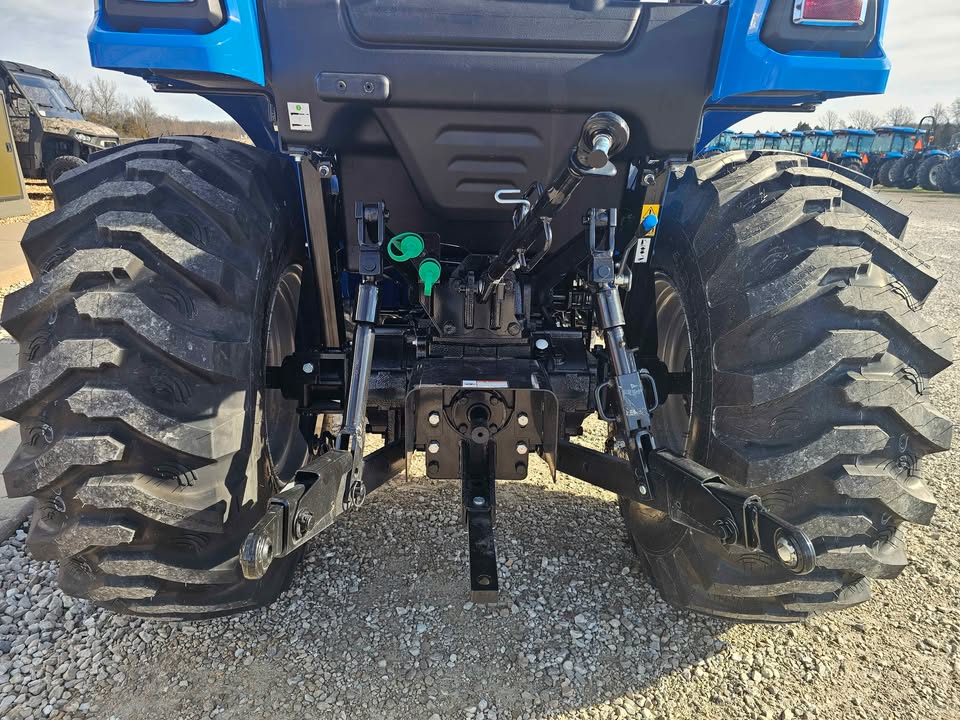 LS TRACTOR USA MT232H, 31.7hp
