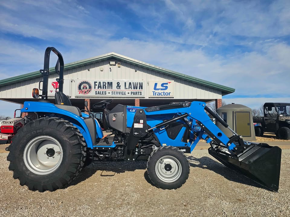 LS TRACTOR USA MT232H, 31.7hp