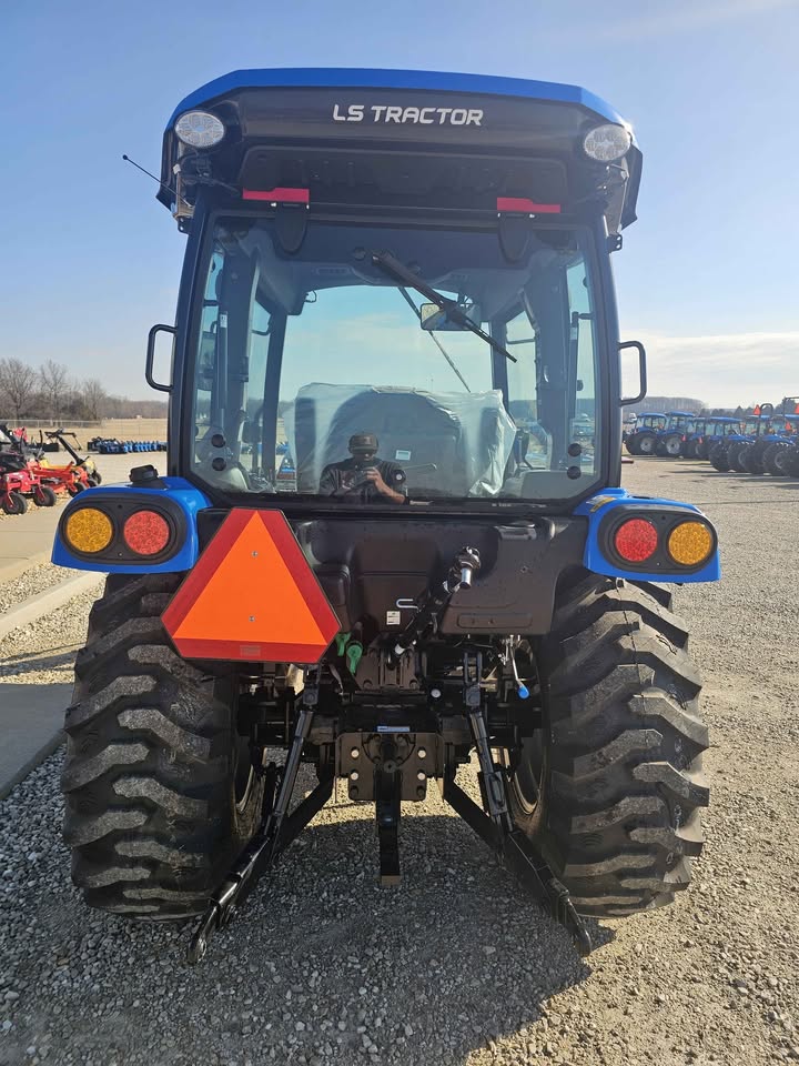 MT232HC, CAB, 32HP, HYDRO, 4WD, DIESEL TRACTOR