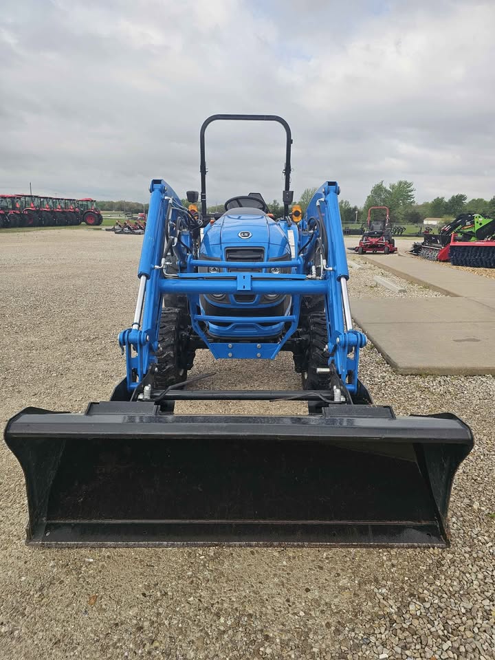 LS TRACTOR USA USED-MT240E
