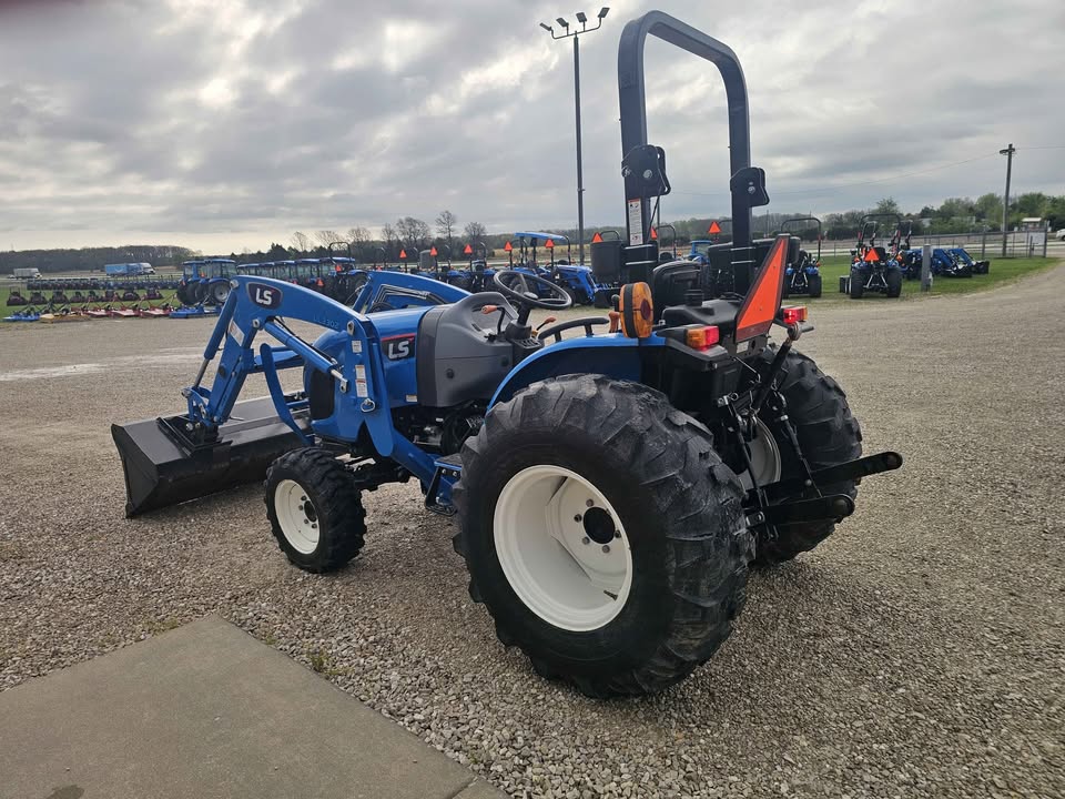 LS TRACTOR USA USED-MT240E