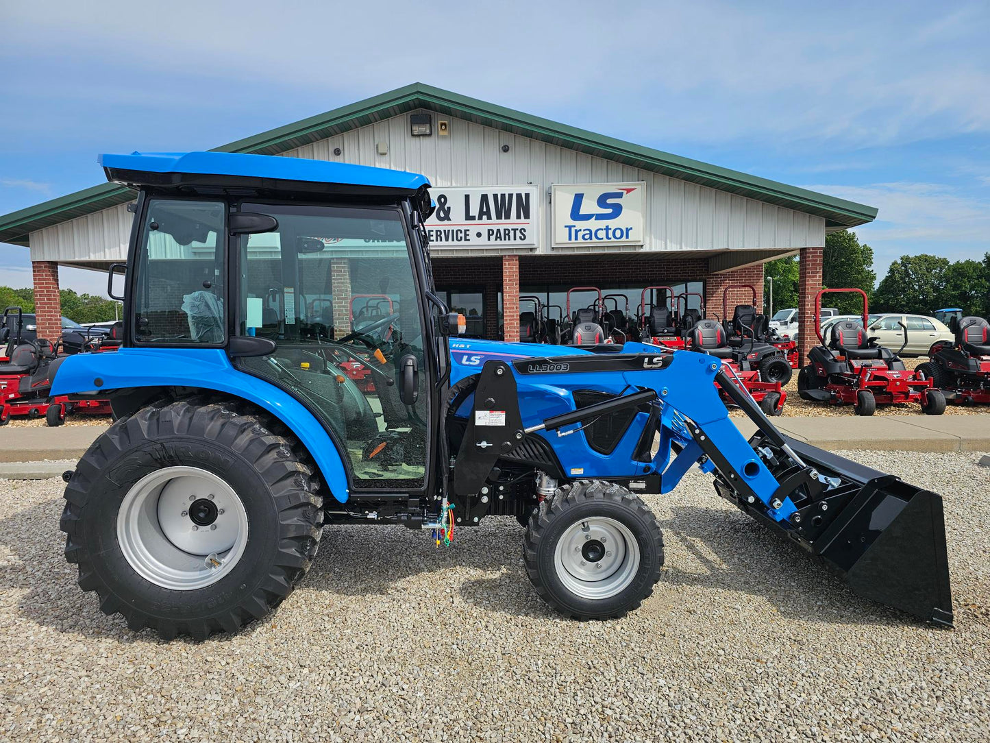 LS TRACTOR USA MT242HEC PLUS 0% X 96 MONTHS!