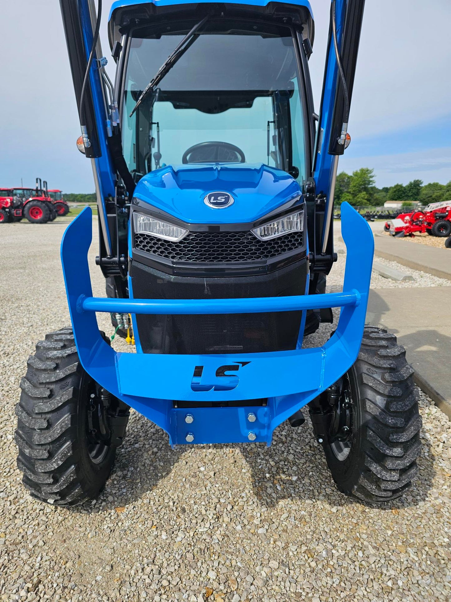 LS TRACTOR USA MT242HEC PLUS 0% X 96 MONTHS!