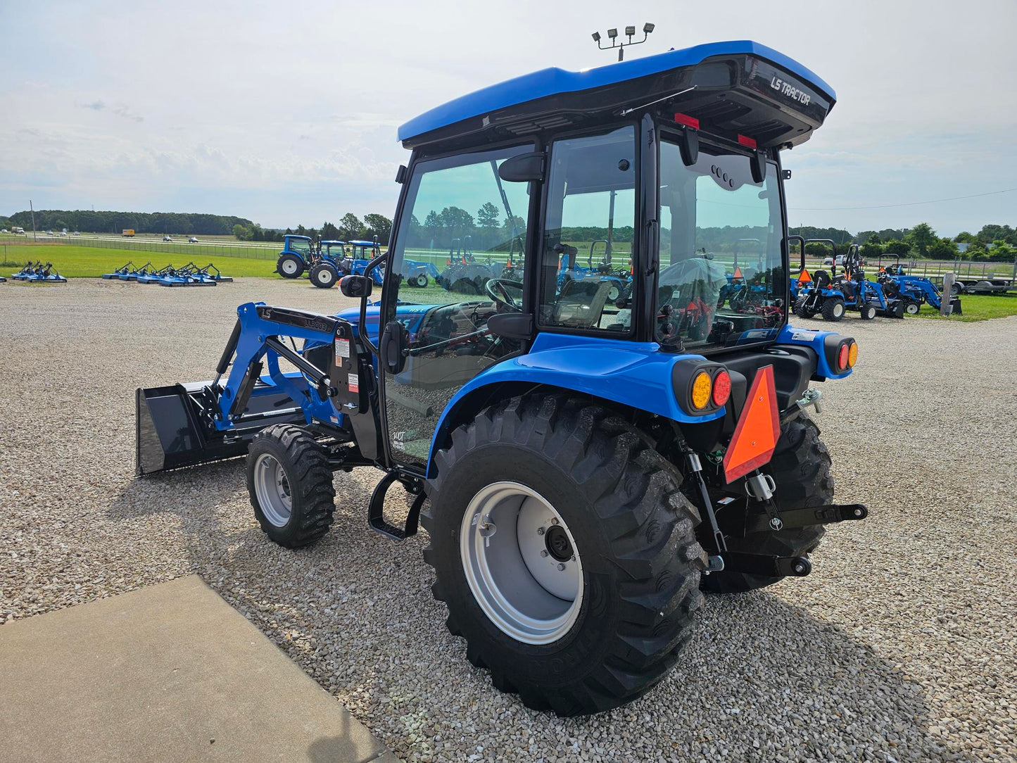 LS TRACTOR USA MT242HEC PLUS 0% X 96 MONTHS!