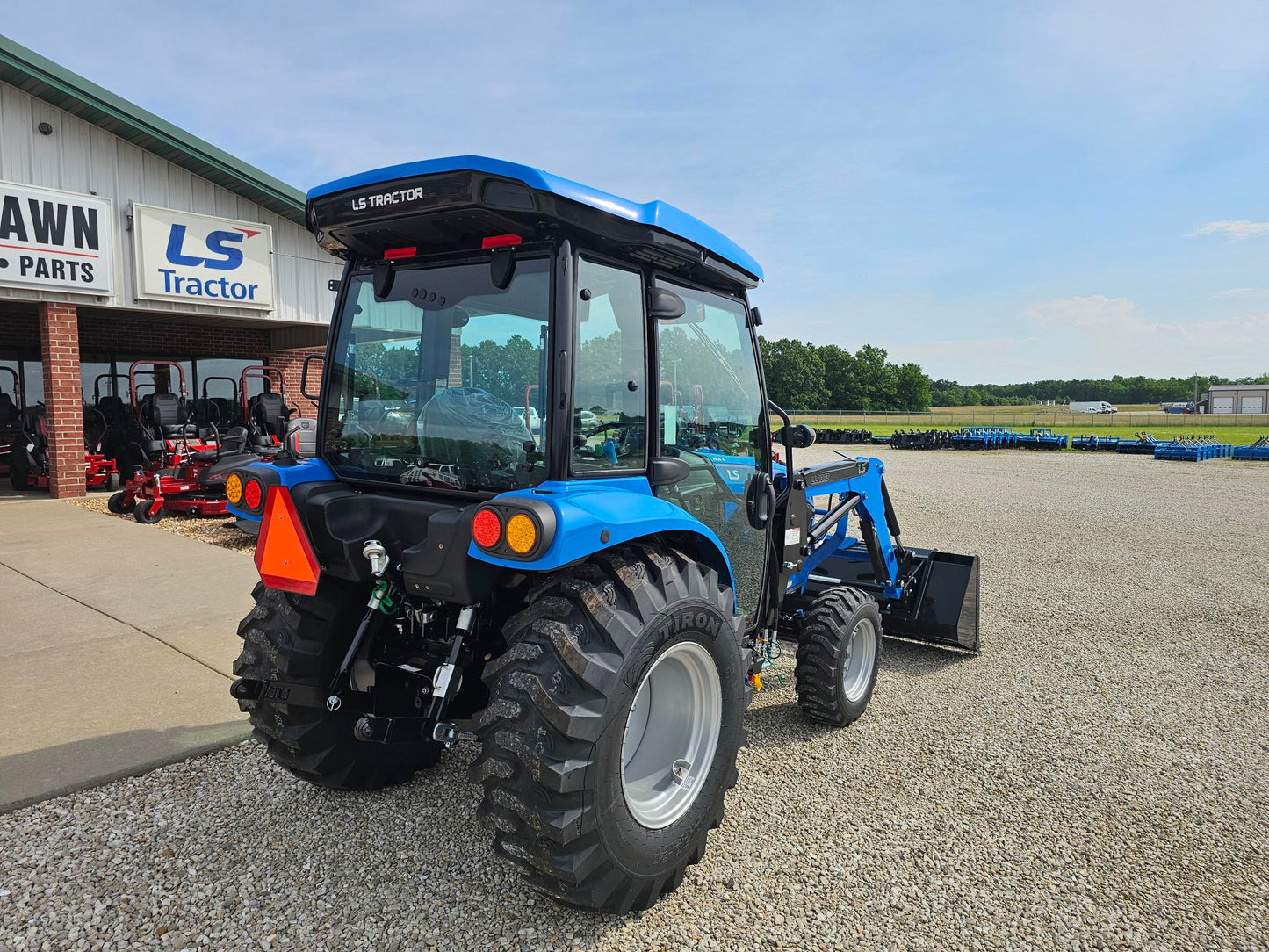 LS TRACTOR USA MT242HEC PLUS 0% X 96 MONTHS!