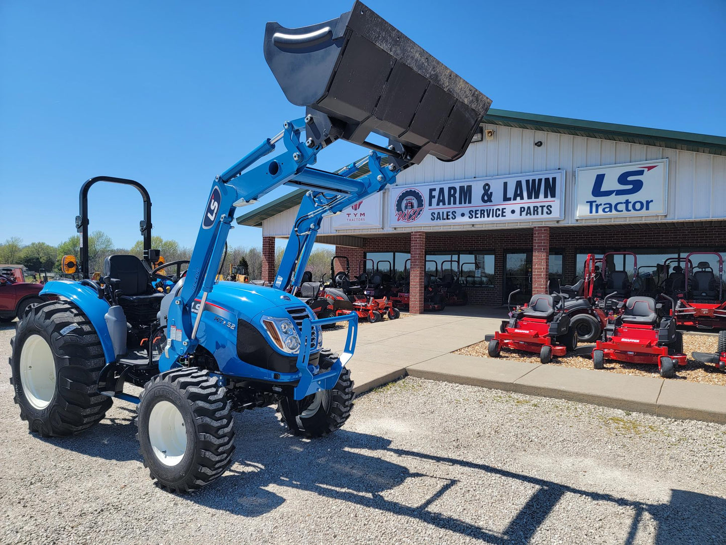 LS TRACTOR USA MT352H