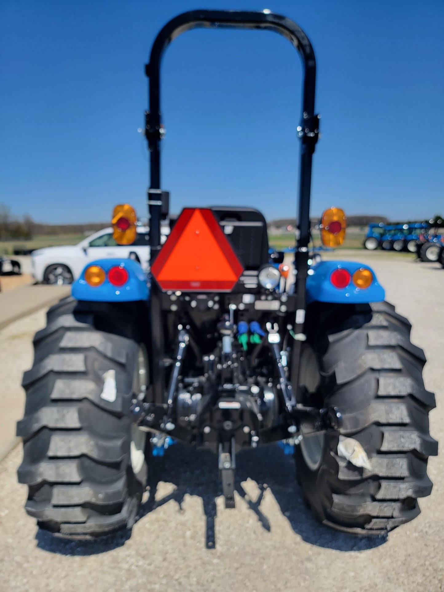 LS TRACTOR USA MT352H