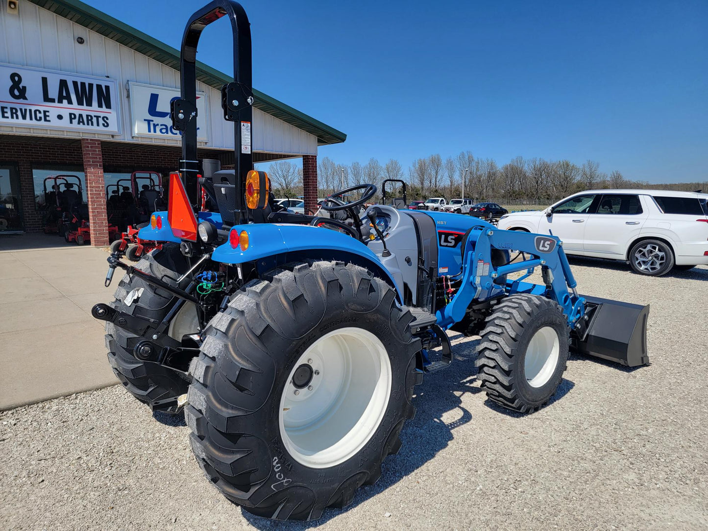 LS TRACTOR USA MT352H