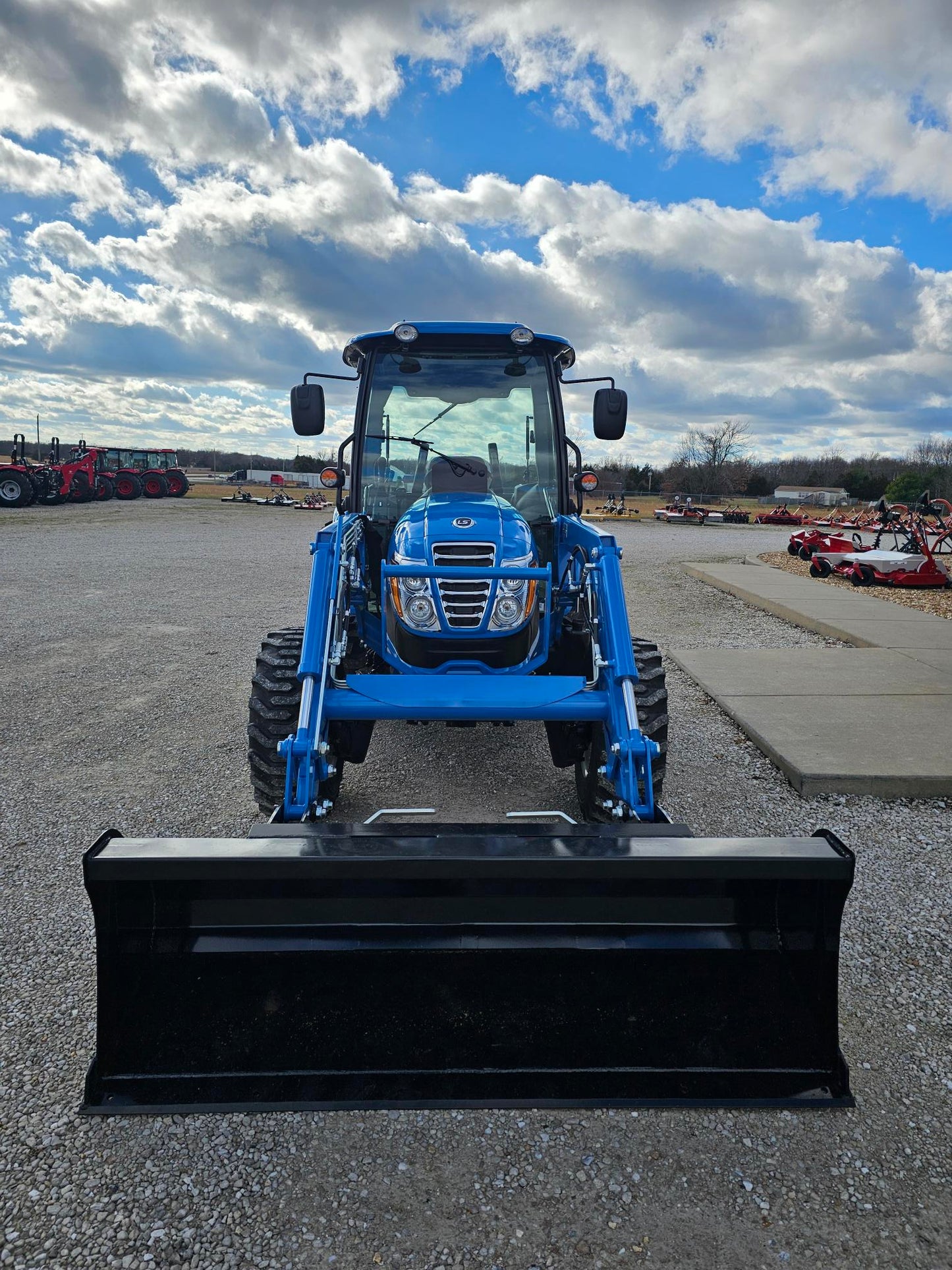 LS TRACTOR MT357HC CAB - 57HP, HYDRO