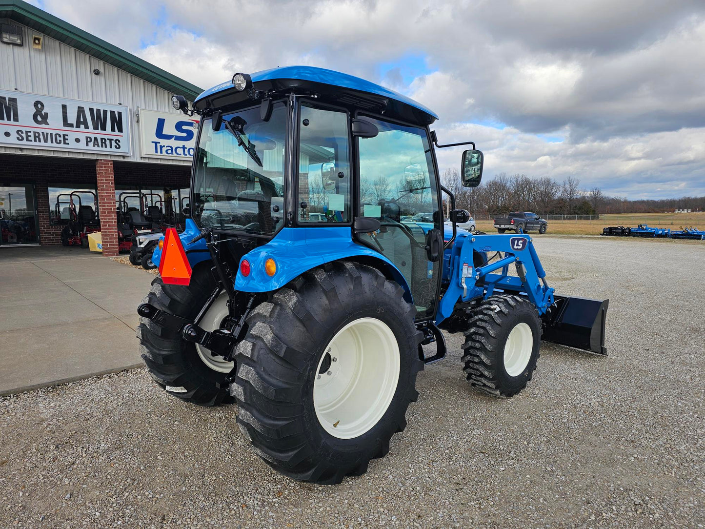 LS TRACTOR MT357HC CAB - 57HP, HYDRO
