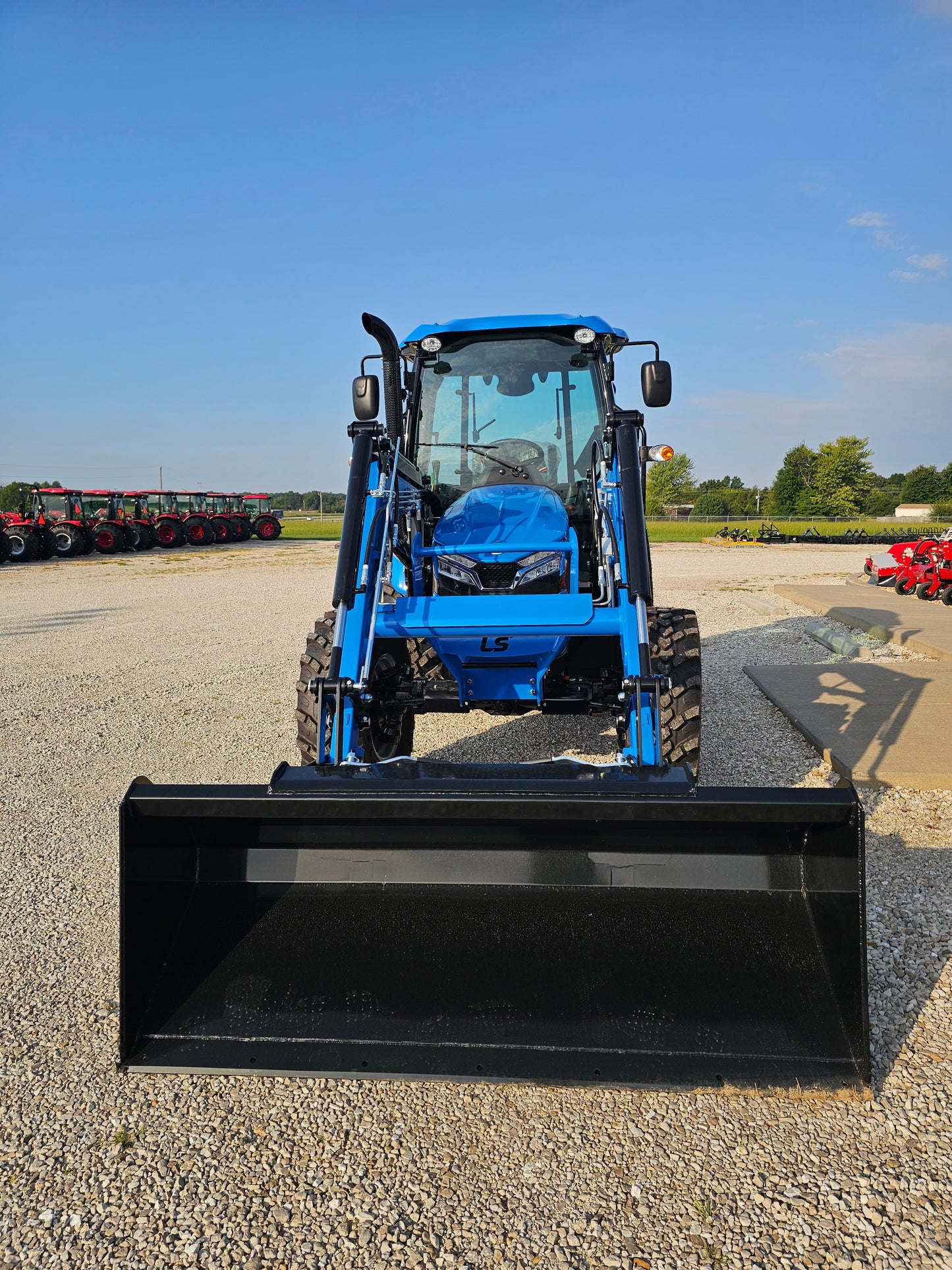 MT473CPS, CAB, POWER SHUTTLE, 73HP, 4WD, DIESEL TRACTOR