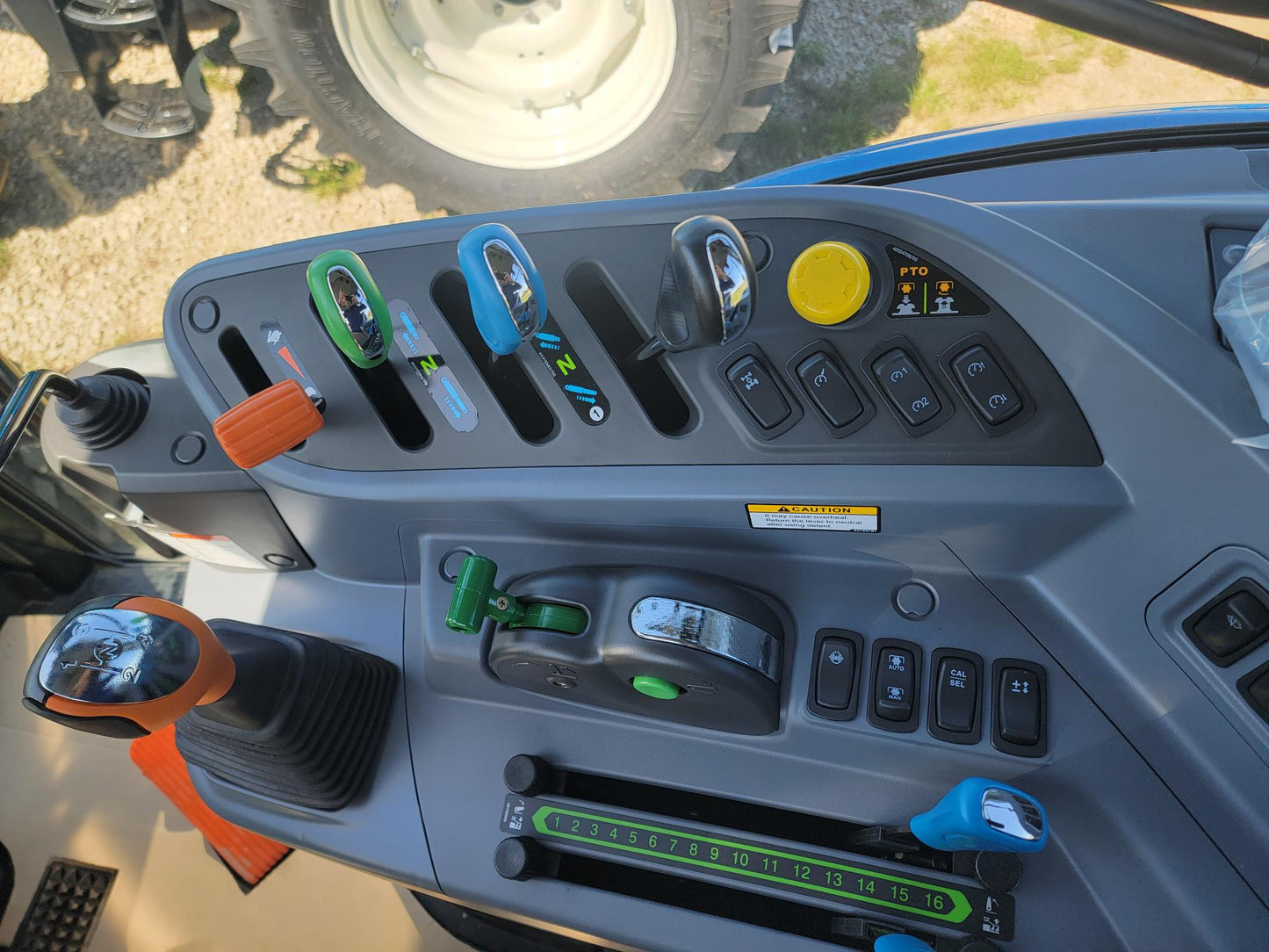 MT573CPS, CAB, POWER SHUTTLE, 73HP, 4WD, DIESEL TRACTOR