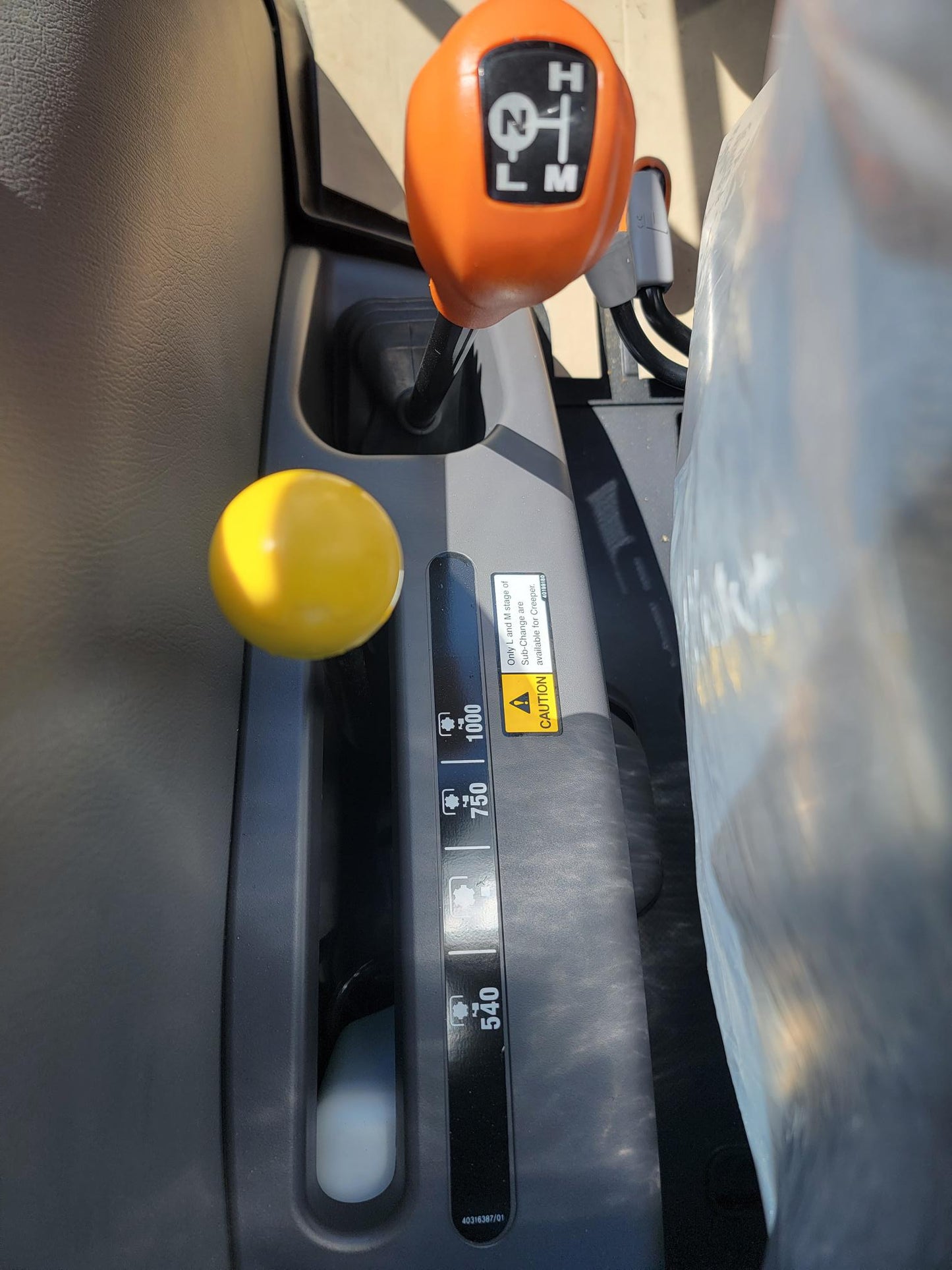 MT573CPS, CAB, POWER SHUTTLE, 73HP, 4WD, DIESEL TRACTOR