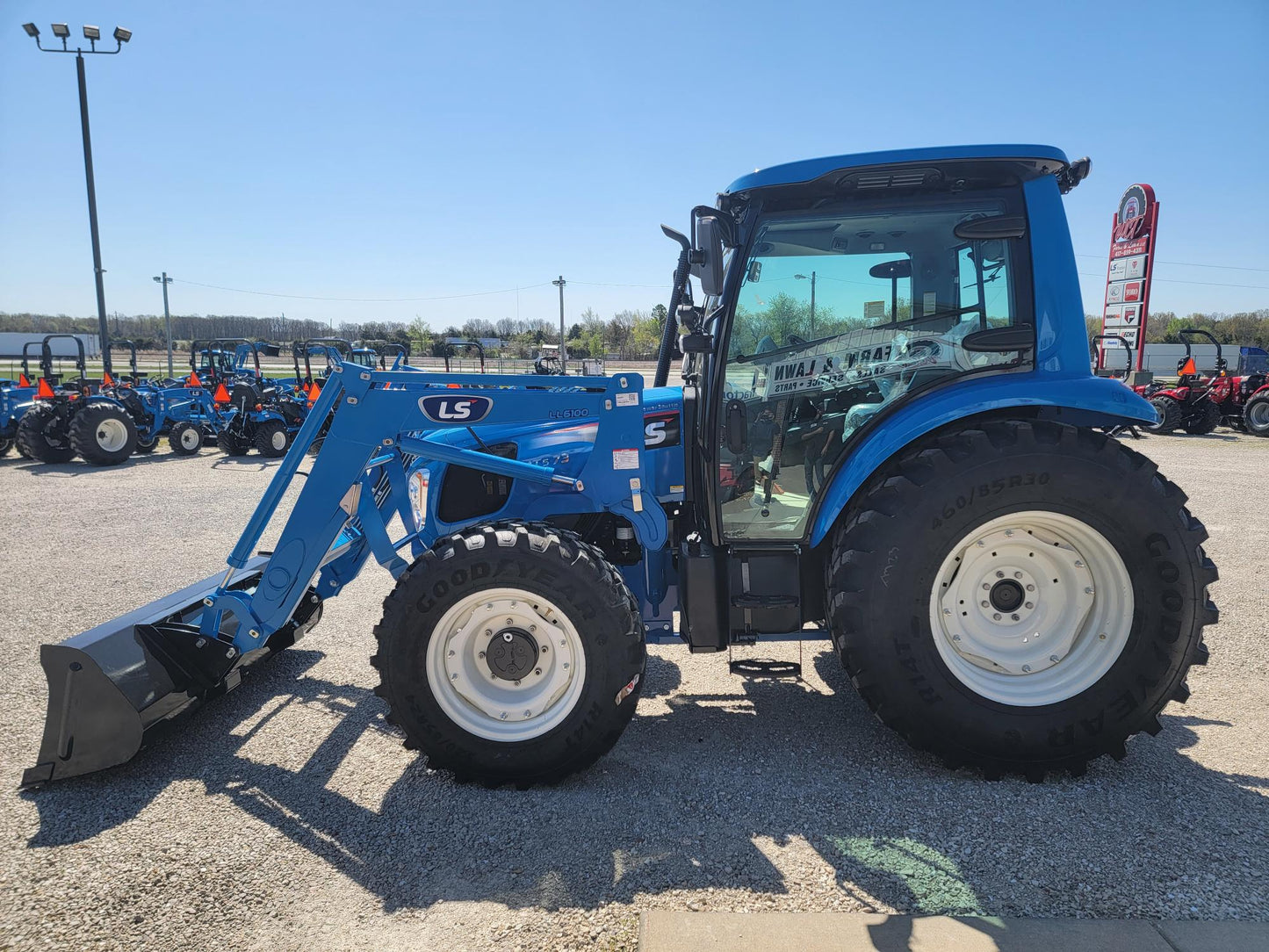 LS TRACTOR MT573CPS CAB – 73HP, POWER SHUTTLE