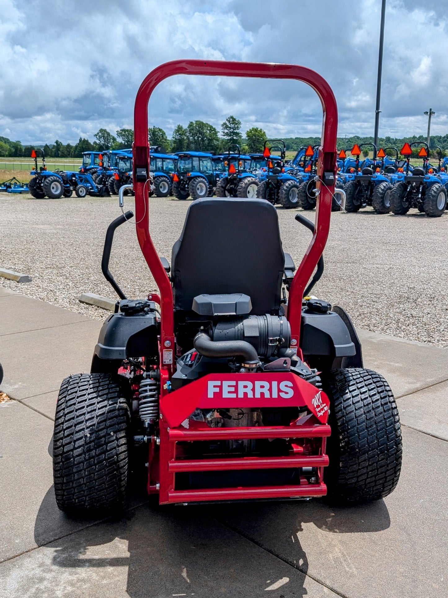 Ferris ISX™ 2200 Zero Turn Mower 60" Kawasaki 30.5HP - 5902180