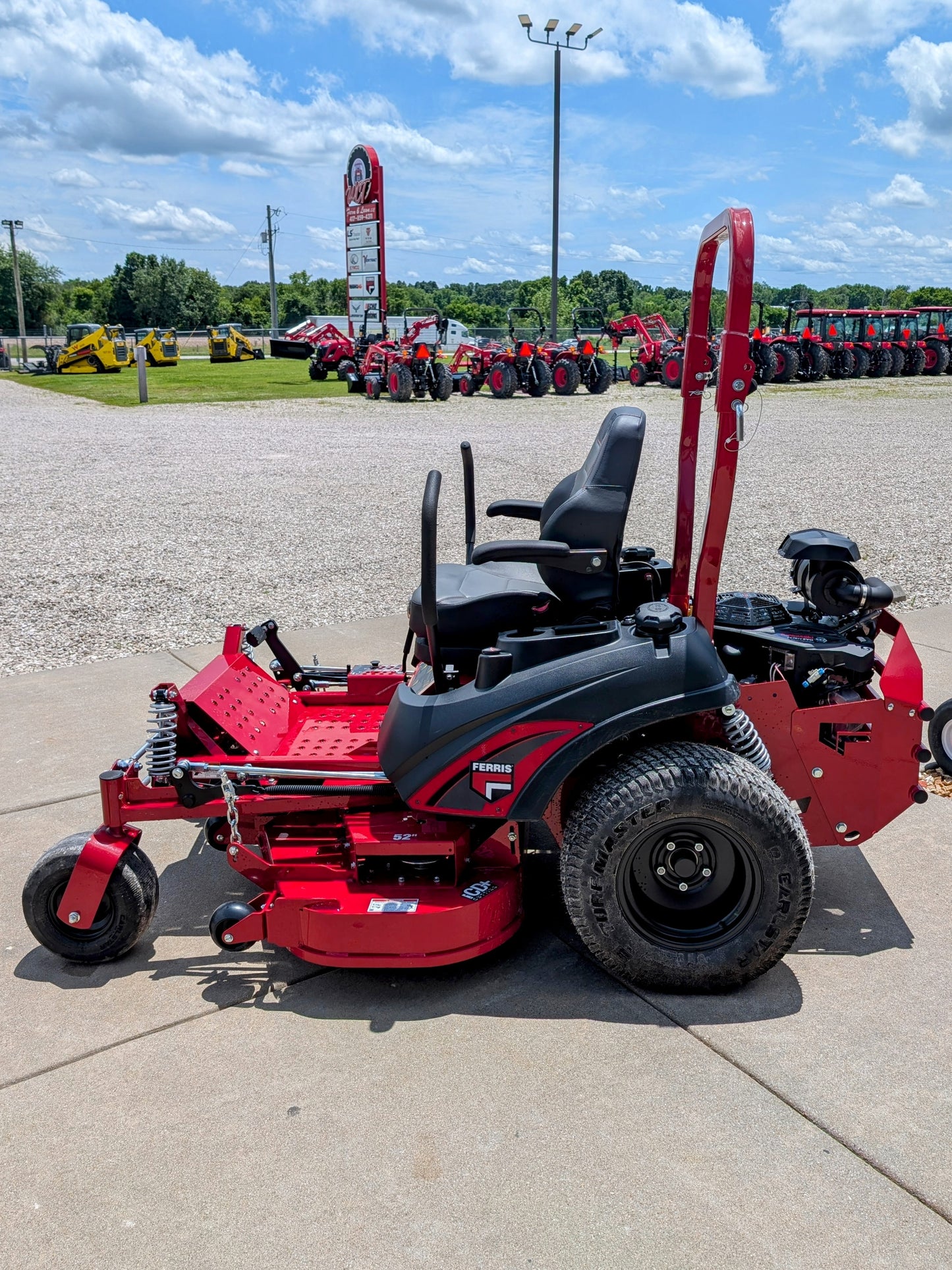 Ferris ISX™ 2200 Zero Turn Mower 52" Kawasaki 30.5HP - 5902159